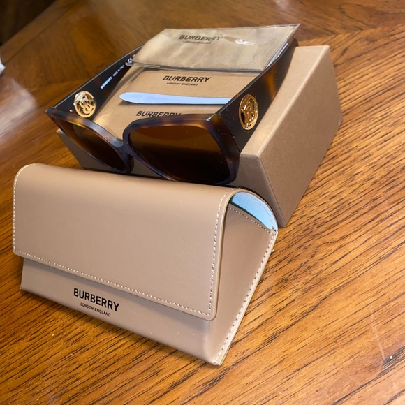 Brand new Burberry sunglasses main image 11